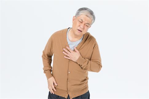 1672094801305216.jpg 攝圖網_500996981_banner_老年男性胸口疼形象(非企業商用).jpg