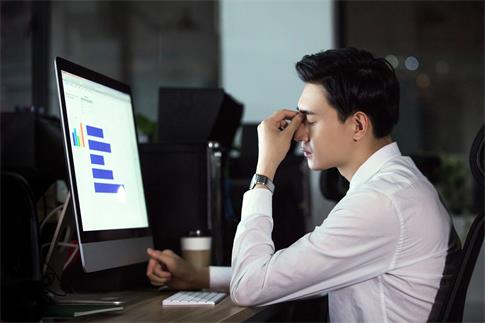 1686625702234676.jpg 攝圖網_501352622_banner_男性熬夜加班(企業商用).jpg