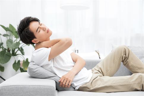 1702692903657780.jpg 攝圖網_501320540_banner_居家男性頸椎痛(企業商用).jpg